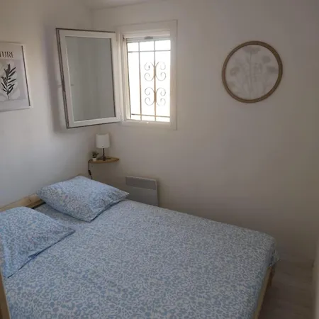 Hébergement de vacances Jolie Petite Maison Sur 500m Des Plages *