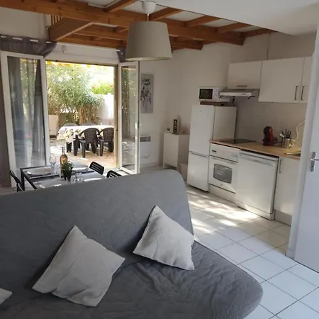Jolie Petite Maison Sur 500m Des Plages Vias