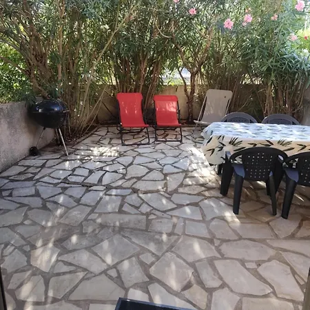 Jolie Petite Maison Sur 500m Des Plages Vias